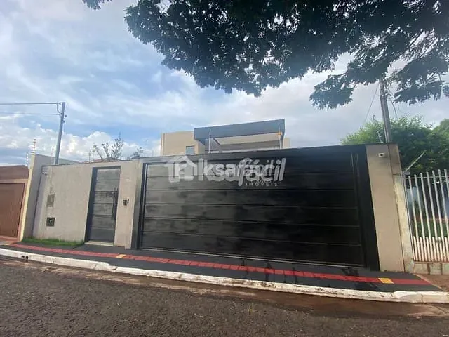 Sobrado com 360m² 4 quartos e 4 banheiros, à venda, no bairro Vila Carvalho em Campo Grande