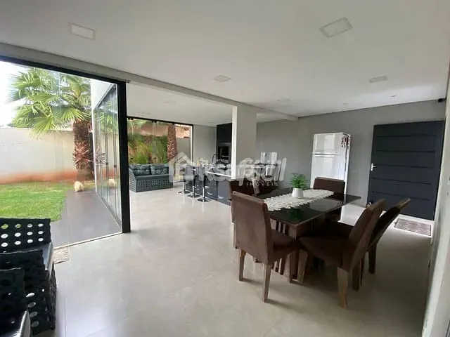 Sobrado com 360m² 4 quartos e 4 banheiros, à venda, no bairro Vila Carvalho em Campo Grande