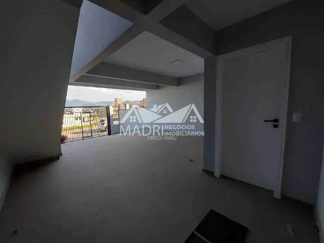 Sobrado com 156m² 3 quartos e 2 banheiros, à venda, no bairro São Sebastião em Palhoça