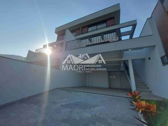 Sobrado com 156m² 3 quartos e 2 banheiros, à venda, no bairro São Sebastião em Palhoça