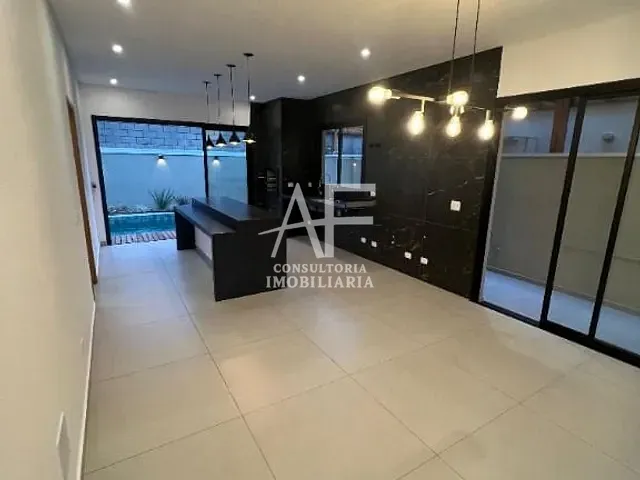 Sobrado com 250m², à venda, no bairro Chácara do Visconde em Taubaté