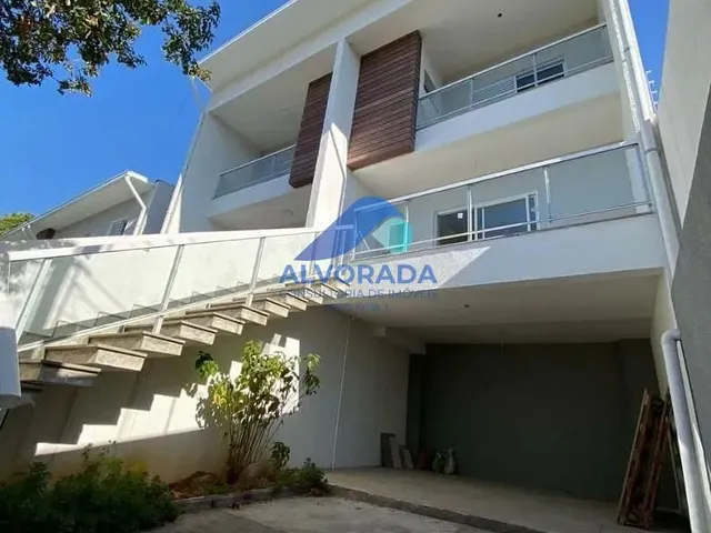 Sobrado com 120m² 3 quartos e 1 banheiro, à venda, no bairro Jardim das Indústrias em São José Dos Campos