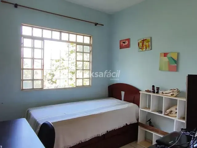 Sobrado com 679m² 5 quartos e 4 banheiros, à venda, no bairro Vila Carlota em Campo Grande