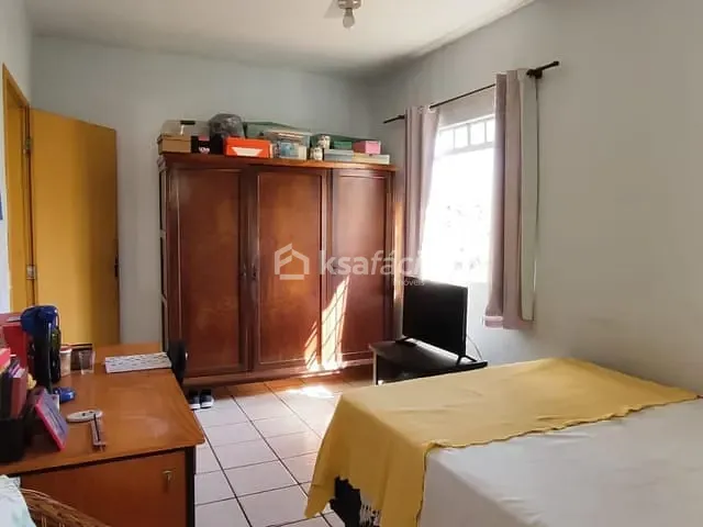 Sobrado com 679m² 5 quartos e 4 banheiros, à venda, no bairro Vila Carlota em Campo Grande
