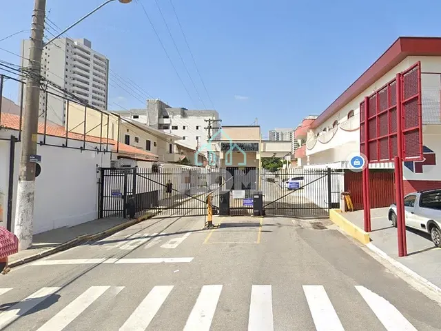 Sobrado com 380m² 3 quartos e 4 banheiros, à venda, no bairro Vila Jaboticabeira em Taubaté