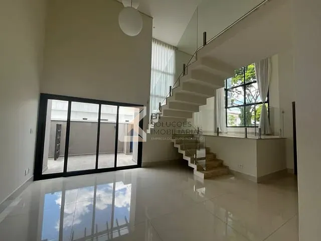Sobrado com 420m² 3 quartos e 4 banheiros, à venda ou para alugar, no bairro Jardim Reserva Bom Viver de Indaiatuba em Indaiatuba