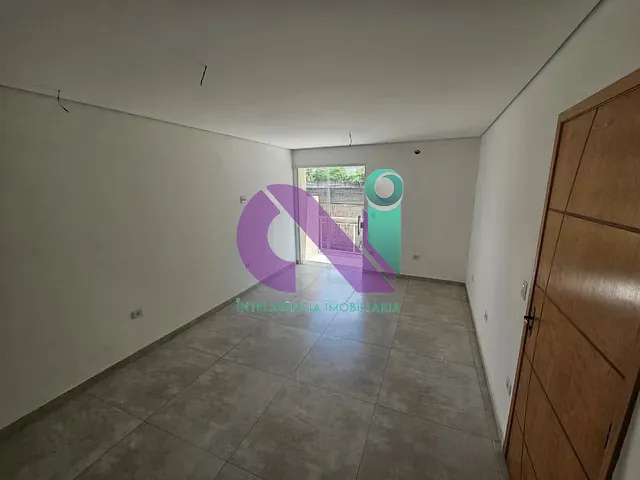 Sobrado 2 quartos e 2 banheiros, à venda, no bairro City Bussocaba em Osasco