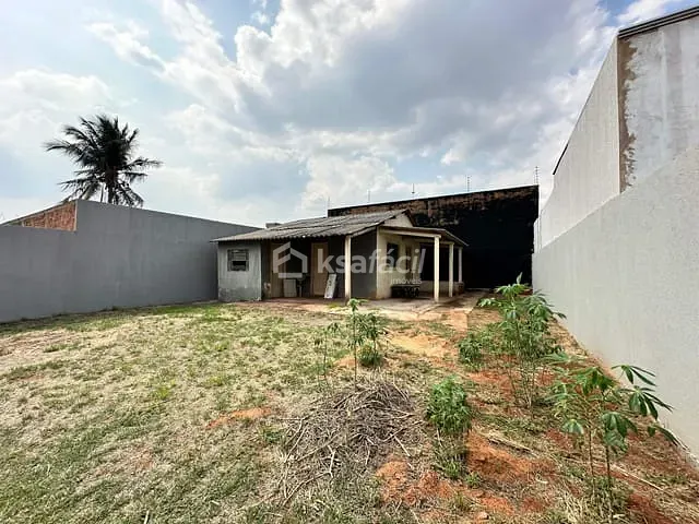 Sobrado com 444m² 3 quartos e 2 banheiros, à venda, no bairro Vila Palmira em Campo Grande