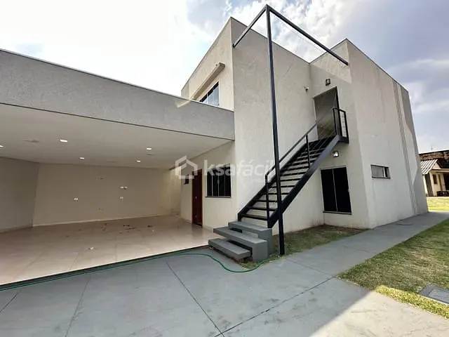 Sobrado com 444m² 3 quartos e 2 banheiros, à venda, no bairro Vila Palmira em Campo Grande