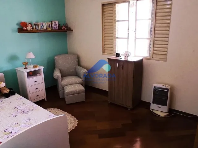 Sobrado com 349m² 7 quartos e 4 banheiros, à venda, no bairro Jardim Paulista em São José Dos Campos