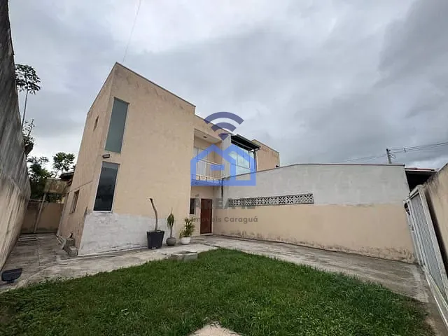 Sobrado com 130m² 2 quartos e 1 banheiro, à venda, no bairro Jardim das Gaivotas em Caraguatatuba
