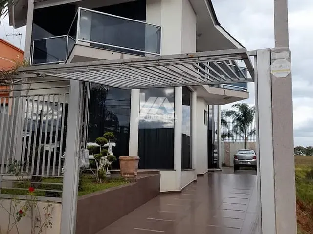 Sobrado com 258m² 3 quartos e 3 banheiros, à venda, no bairro Batel em Guarapuava