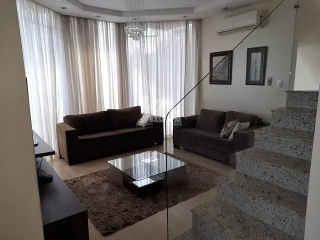 Sobrado com 258m² 3 quartos e 3 banheiros, à venda, no bairro Batel em Guarapuava