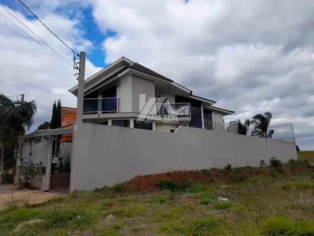 Sobrado com 258m² 3 quartos e 3 banheiros, à venda, no bairro Batel em Guarapuava