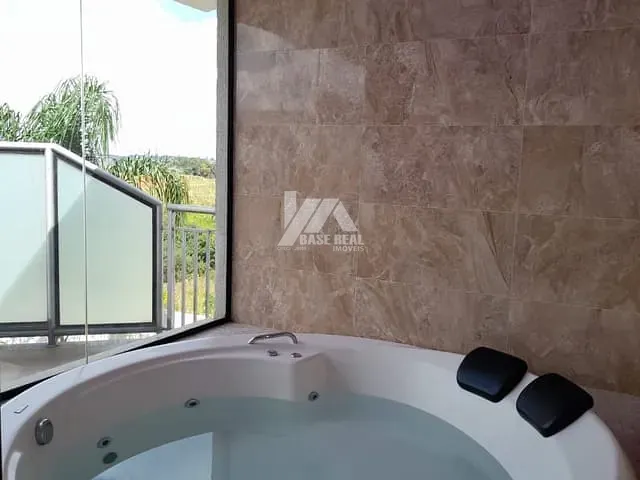 Sobrado com 258m² 3 quartos e 3 banheiros, à venda, no bairro Batel em Guarapuava