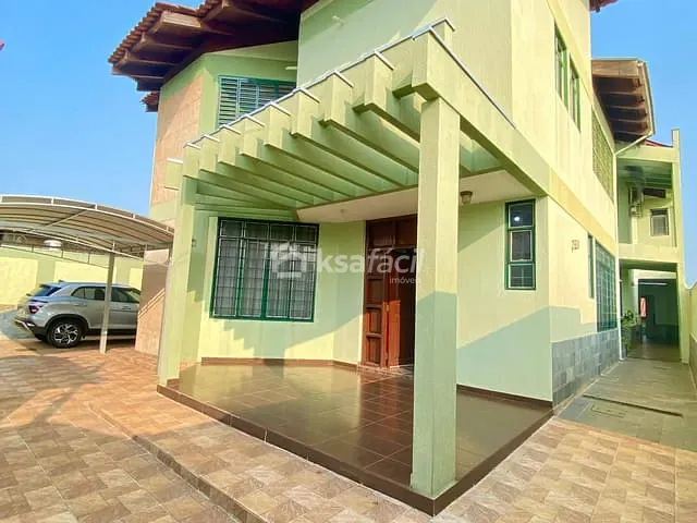 Sobrado com 560m² 4 quartos e 5 banheiros, à venda, no bairro Vila Vilas Boas em Campo Grande