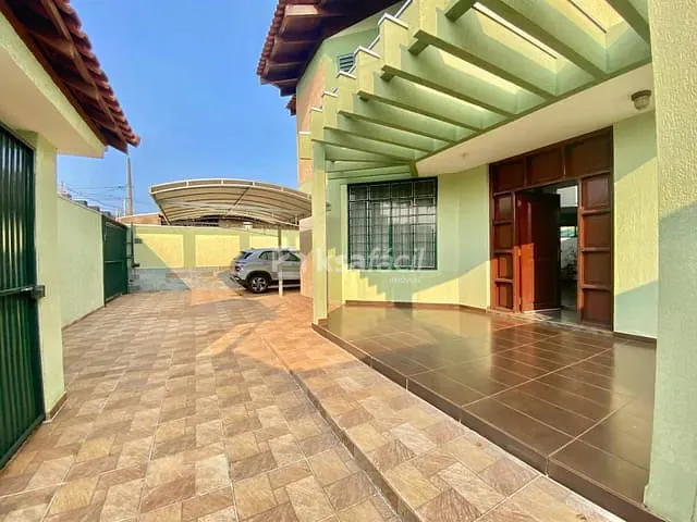 Sobrado com 560m² 4 quartos e 5 banheiros, à venda, no bairro Vila Vilas Boas em Campo Grande