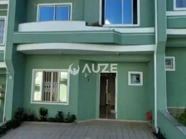 Sobrado com 160m² 3 quartos e 2 banheiros, à venda, no bairro Uberaba em Curitiba