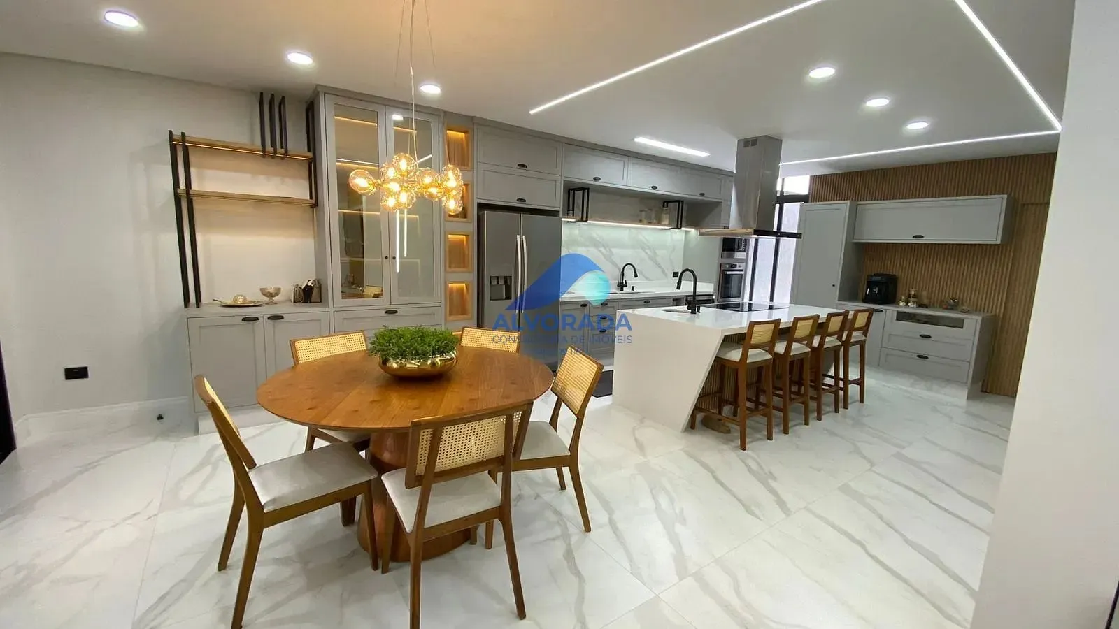 Sobrado, 3 quartos, 210 m² - Foto 1