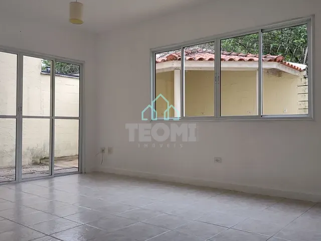 Sobrado com 235m² 3 quartos e 1 banheiro, à venda, no bairro Bairro dos Guedes em Tremembé