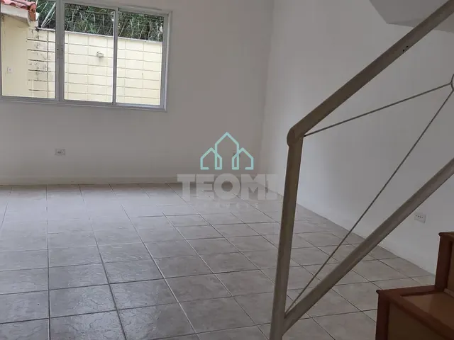 Sobrado com 235m² 3 quartos e 1 banheiro, à venda, no bairro Bairro dos Guedes em Tremembé