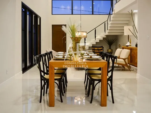 Sobrado com 313m² 4 quartos e 3 banheiros, à venda, no bairro Jardim Baronesa em Taubaté
