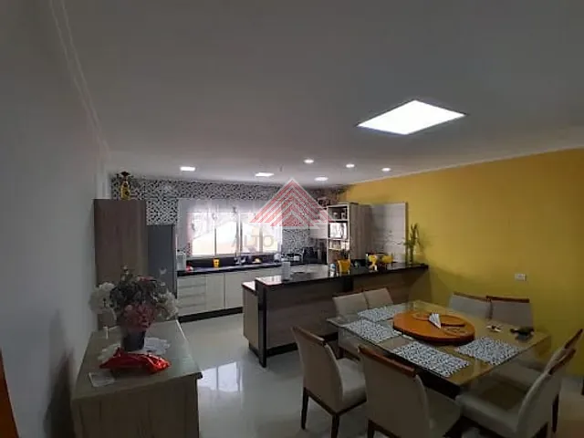 Sobrado com 125m² 3 quartos e 2 banheiros, à venda, no bairro Jardim Pedroso em Mauá
