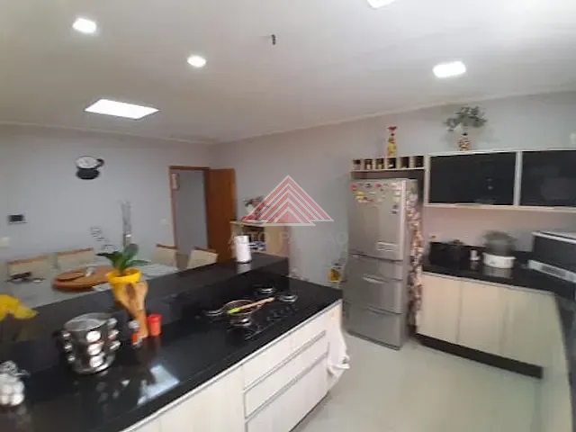 Sobrado com 125m² 3 quartos e 2 banheiros, à venda, no bairro Jardim Pedroso em Mauá