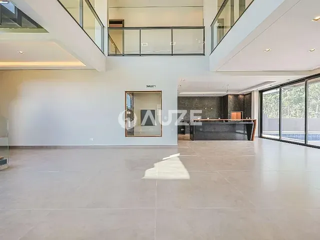 Sobrado com 326m² 3 quartos e 5 banheiros, à venda, no bairro Butiatumirim em Colombo