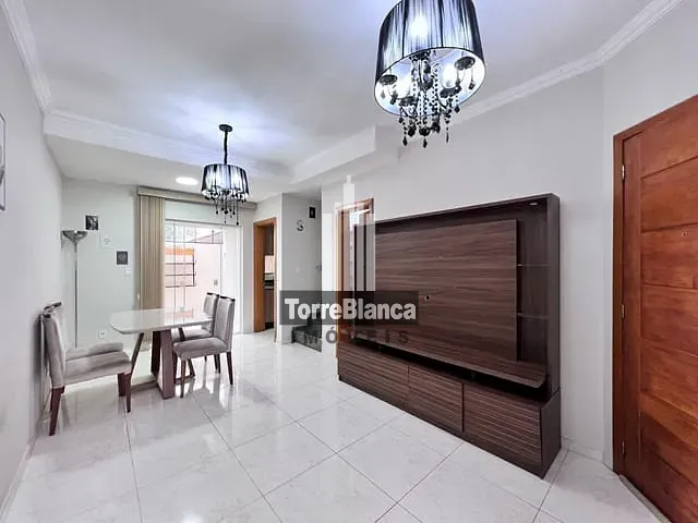 Sobrado com 96m² 3 quartos e 3 banheiros, à venda, no bairro Ronda em Ponta Grossa