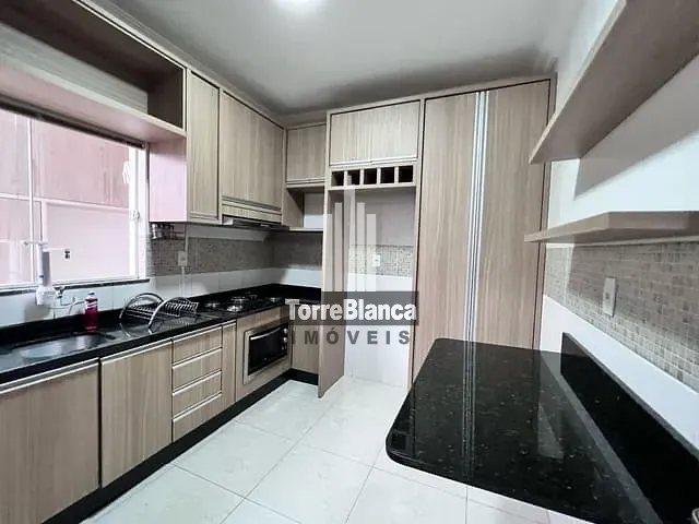 Sobrado com 96m² 3 quartos e 3 banheiros, à venda, no bairro Ronda em Ponta Grossa