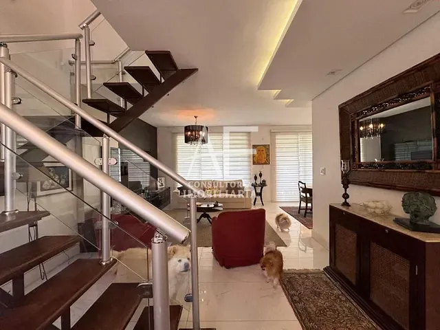 Sobrado com 300m² 3 quartos e 3 banheiros, à venda, no bairro Condomínio Residencial Tecoara em Taubaté