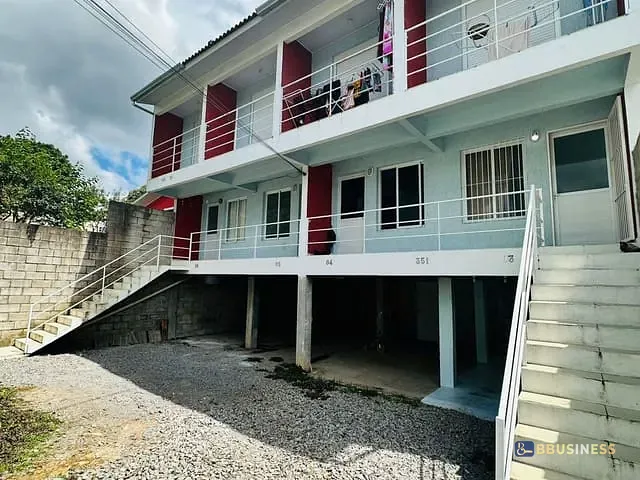 Sobrado 2 quartos e 1 banheiro, à venda, no bairro Santo Antônio em Caxias do Sul