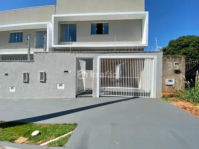 Sobrado com 116m² 3 quartos e 3 banheiros, à venda, no bairro Guanandi em Campo Grande