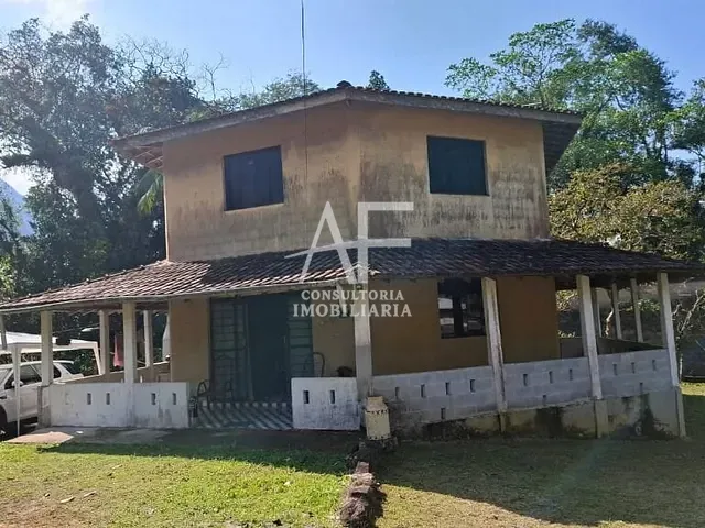 Sobrado com 1550m² 6 quartos e 3 banheiros, à venda, no bairro Mato Dentro em Ubatuba