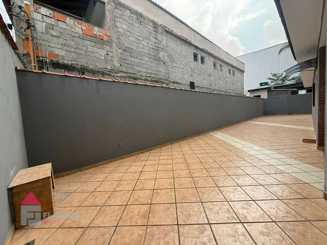 Sobrado com 250m² 3 quartos e 2 banheiros, para alugar, no bairro Vila Prel em São Paulo