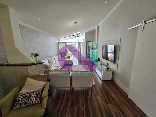 Sobrado com 250m² 3 quartos e 3 banheiros, à venda, no bairro Jardim D'Abril em Osasco