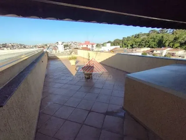 Sobrado com 390m² 4 quartos e 6 banheiros, à venda, no bairro Jardim Guapituba em Mauá
