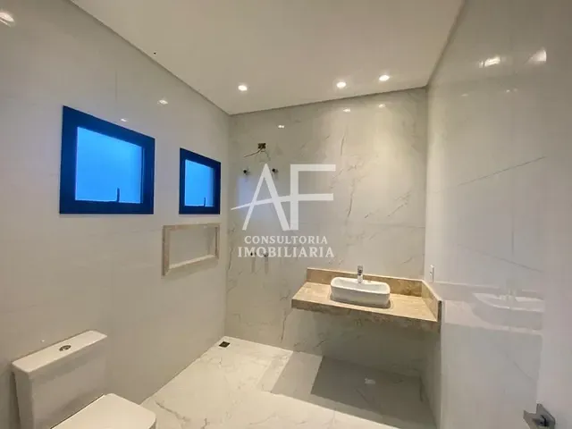 Sobrado com 250m² 3 quartos e 2 banheiros, à venda, no bairro Residencial Colinas em Caçapava