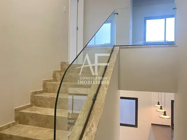 Sobrado com 250m² 3 quartos e 2 banheiros, à venda, no bairro Residencial Colinas em Caçapava