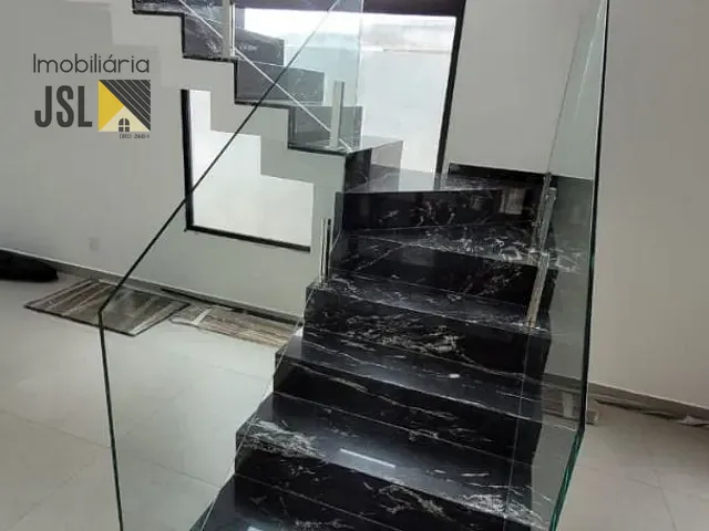 Sobrado com 250m² 3 quartos e 3 banheiros, à venda, no bairro Residencial Colinas em Caçapava