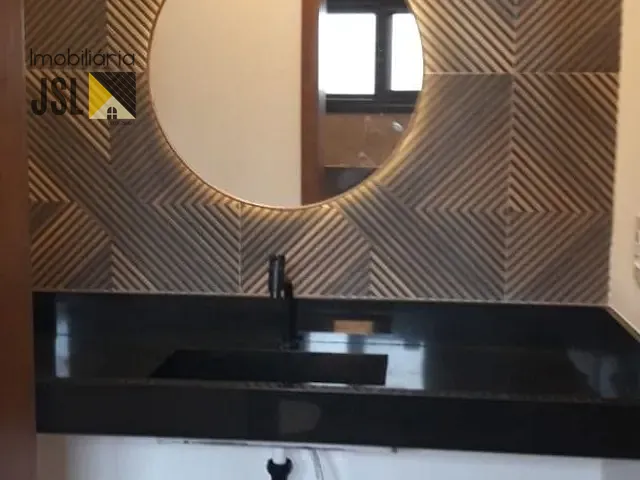 Sobrado com 250m² 3 quartos e 3 banheiros, à venda, no bairro Residencial Colinas em Caçapava