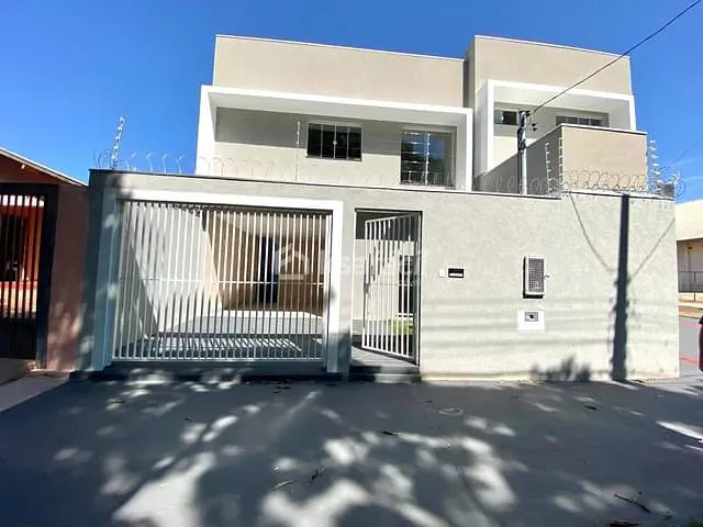 Sobrado com 116m² 3 quartos e 3 banheiros, à venda, no bairro Jardim Jacy em Campo Grande
