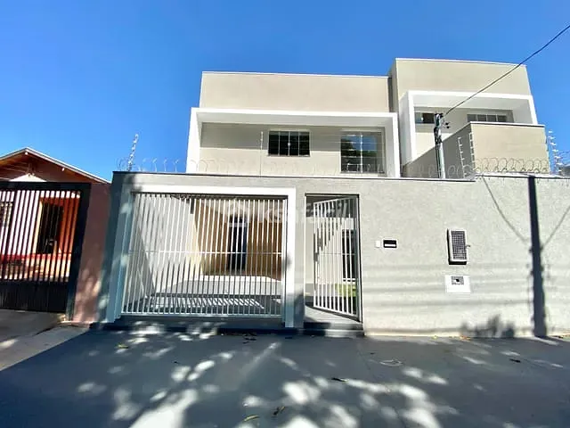 Sobrado com 116m² 3 quartos e 3 banheiros, à venda, no bairro Jardim Jacy em Campo Grande
