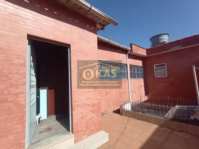 Sobrado com 250m² 3 quartos e 1 banheiro, à venda, no bairro Vila Amorim em Suzano