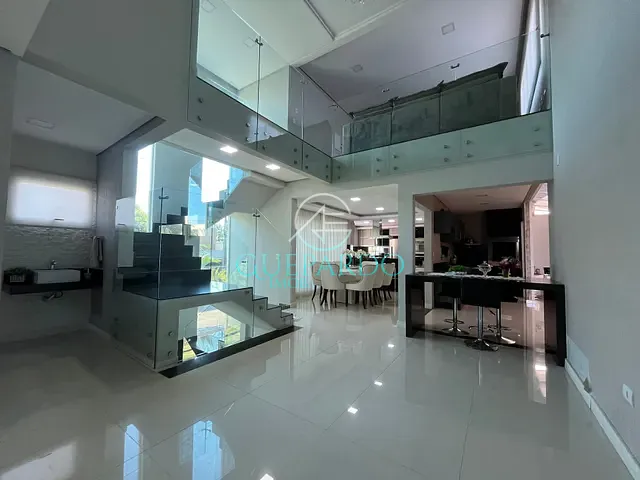 Sobrado com 330m² 3 quartos e 4 banheiros, à venda, no bairro Operária em Londrina