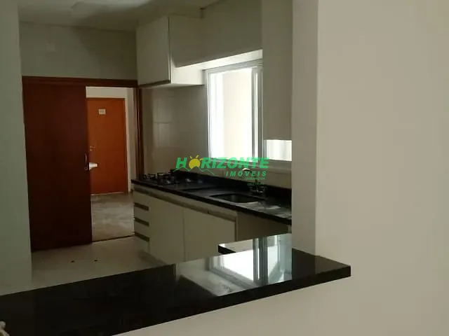 Sobrado com 250m² 3 quartos e 4 banheiros, para alugar, no bairro Urbanova em São José dos Campos