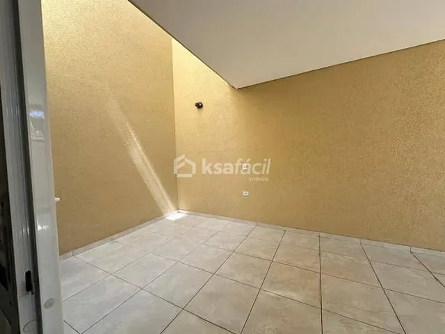 Sobrado 2 quartos e 3 banheiros, à venda, no bairro Monte Castelo em Campo Grande