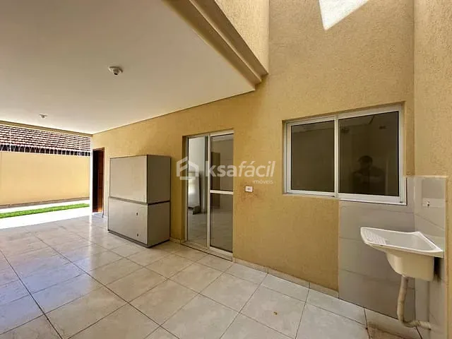 Sobrado 2 quartos e 3 banheiros, à venda, no bairro Monte Castelo em Campo Grande