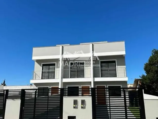 Sobrado 3 quartos e 3 banheiros, à venda, no bairro Aririú em Palhoça